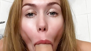 Masturbation in the shower of a horny hottie to a crazy orgasm