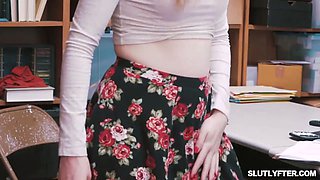Spectacular hot beauty Dolly Leigh loves to screw