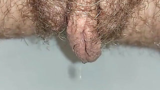 Housewife Pissing