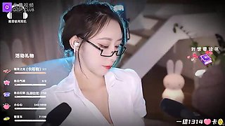 Domestic 3D Mini Theater: Reward for the Cold Female Boss ASMR: Japanese, Cam  Homemade Porn