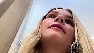 Russian camwhore Baravisha in a mall, toilet