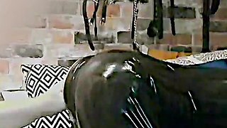 Fist-fucking Gaping Slut in Latex: Gigi's Master Makes Her Cum