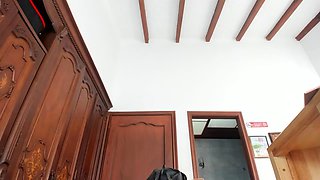 Big Cock Tranny Jerks Off