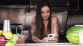 Food Truck Serves Big Oily Ass part 2: Big Ass Hairy Brunette MILF Anna Chambers fucked Outdoors by James Angel