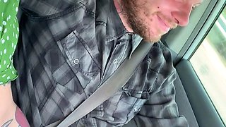 Amateur milf car outdoor handjob