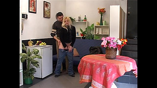 I Masturbate with Zucchini!