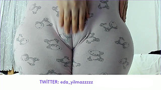 Camel Toe - Turkish MILF