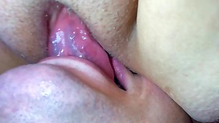 Close-up MILF Pussy Licking Fast Female Orgasm