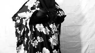 I am your beautiful sexy Pooja Queen Bhabhi