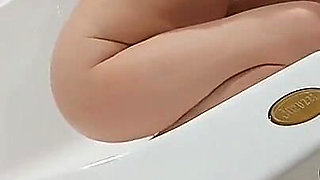 Are You Thirsty? I Can Piss on You