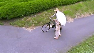 These Asians enjoy the nature and have sex