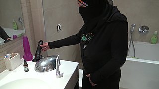 Sextape of Algerian Maid Living in France