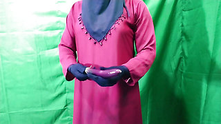 Muslim hijabi wife is satisfying her sexuality with eggplant and talking dirty