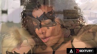 twenty-one SEXTURY - Trio Cool Damsels Takes Turns Slurping And Finger-banging Each Other's Moist Cunt - Lika Star