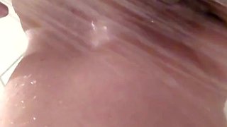 Nass in Der Badewanne