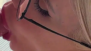 I Fucked My Sexy Neighbor While Her Husband Was at Work, Cum on Her Big Tits and Licked the Cum off Them