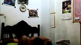 Indonesian Babe Orgasms on Fucking Machine