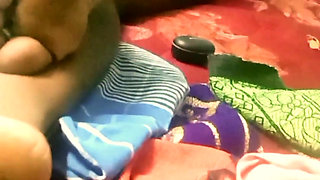 Desi Tamil MILF Renus Big Black Ass & Boobs Teased on Live Call for Sugar Daddy Pt 2! Indianhotwifex