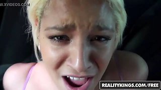 (jenna monroe) luvs to give road head - reality kings