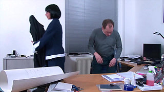 Hot Secretary Sucks Huge Dick and Deep Anal Fuck