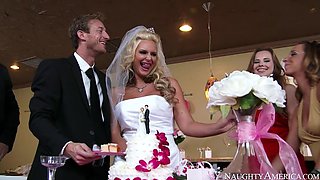 Jada Stevens,Phoenix Marie,Johnny Castle Naughty Weddings
