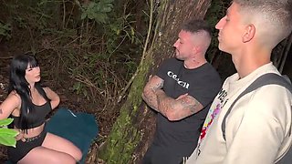Hot Outdoor Threesome with Brunette Yennifer Chacon and Raul Bud - Double Blowjob & Cum in Mouth