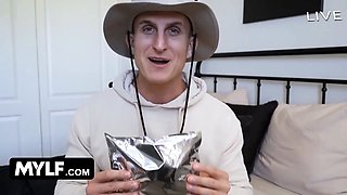 Ass fucking birthday surprise - mylf