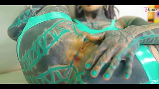 Anuskatzz wants a real cock in her ass