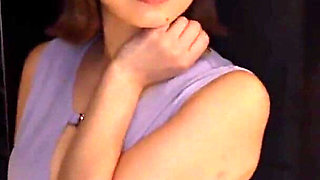 Under Red Light, Ayumi Kimito Fires Softly Between Grace and Desire. - 1