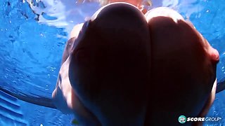 Big Tit Skinny Dip: Lana Ivans