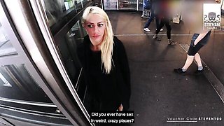 Watch bonny doxy's action