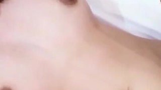 Japanese babe with hot body blows a guy and gets fucked after