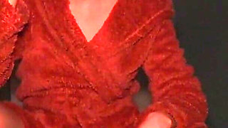 Smoke and Spit in High Heels, Squatting