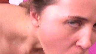A teen sucks and get facial