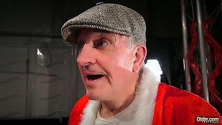 Jullie Old Young Gangbang Fucked By Old Men Crismass - Sky High