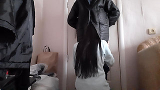 I quickly cum in my neighbor's mouth because her husband had already started to open the front door