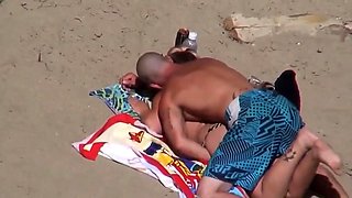 Beach bikini fuck