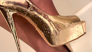 He Pee on My Gold Highheels and Next I Pee Myself in Jeans and Boots