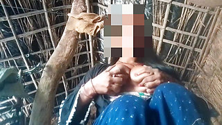 Indian masturbate in oman by finger the pussy