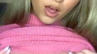 Blonde tight pussy babe solo toy fun in glamour masturbation