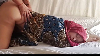 Muslim spreads her legs and I fuck her hard