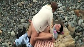 Beach voyeur spies on a wild amateur couple having hot sex