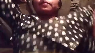 Desi indian girl showing pussy