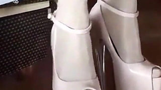 MILF Wearing Peep-toe Heels
