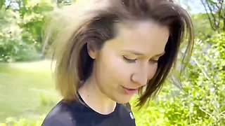 j adore sortir sa bite et le sucer en promenade