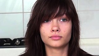 Slim jim loves to penetrate amazing bombshell 's poon tang