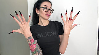 Finger Snapping and Sucking, Hot Black Color Long Nails, Sharp Claws