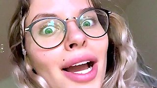 Amateur Blonde Teen Plays Solo with Toy Webcam Porn
