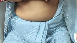 Today I seduced my sister-in-law and fucking blue saree xxx