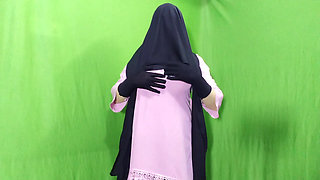 Indian Beautiful Muslim Housewife